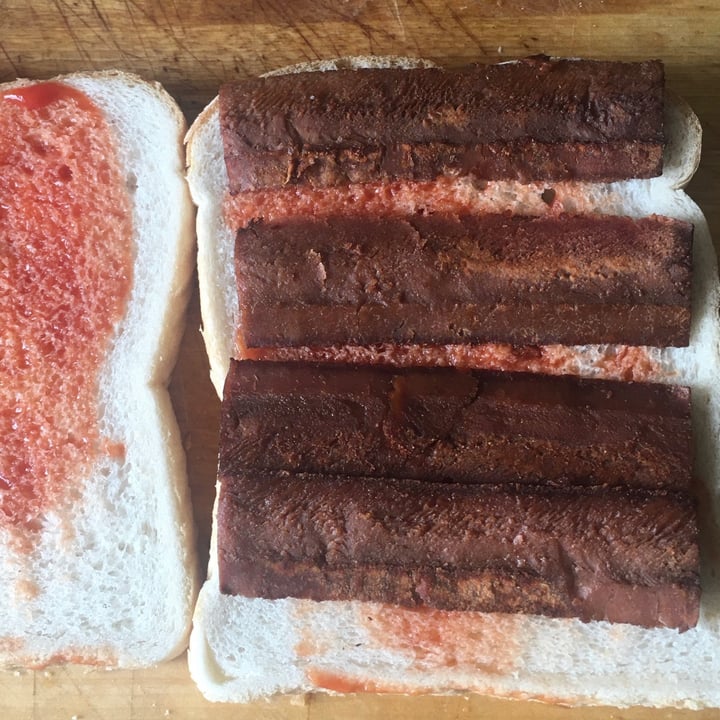 photo of THIS This isn't Bacon Plant-Based Rashers shared by @dandan4 on  04 Jul 2021 - review