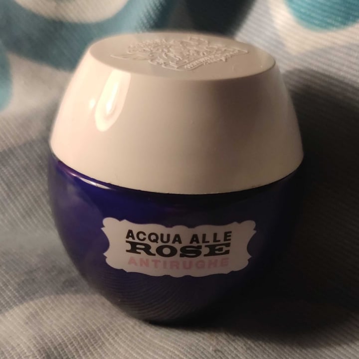 photo of Acqua alle rose Crema antirughe shared by @lauraes on  03 Jul 2022 - review