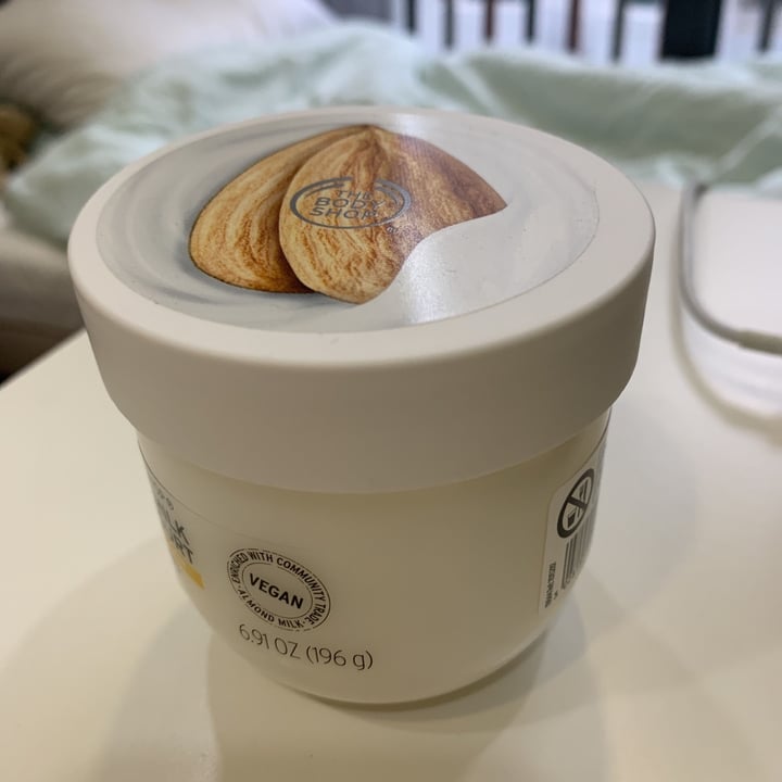 review photo of The Body Shop Almond Milk Body Yoghurt shared by @dinaishealthyaf on 27 May 2021 - review