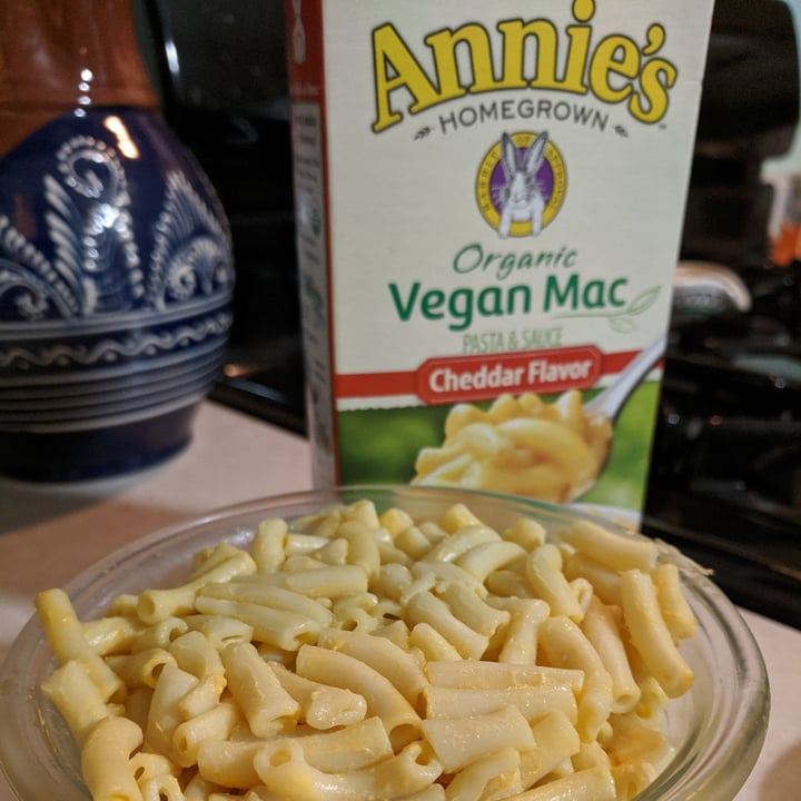 photo of Annie’s Organic Vegan Mac Cheddar Flavor shared by @staciatx on  07 May 2020 - review