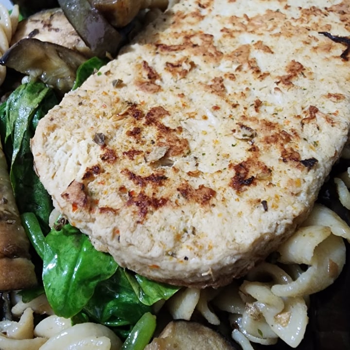 review photo of Gardein Lightly Seasoned Chick’n Scallopini shared by @veegan on 18 Dec 2022 - review