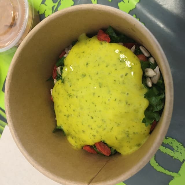 菜肴“Ensalada De Acompañamiento En Combo”的照片