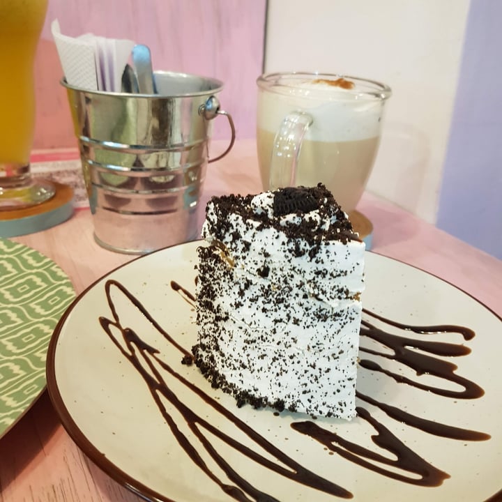 review photo of Frambuesa Pastelería Vegan Torta de vainilla y oreo shared by @beckweigmoure on 19 Aug 2022 - review