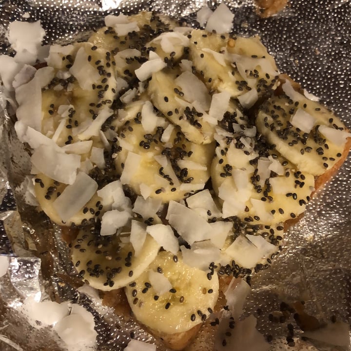 photo of Green Gourmet Toast Vegan shared by @valeriarse on  13 Feb 2021 - review