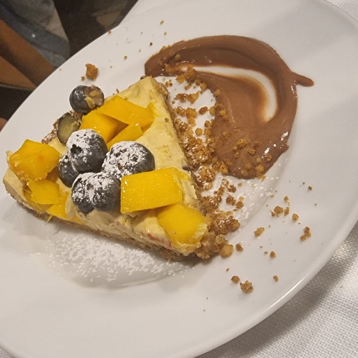 photo of La Colubrina Crostata Mango E Mirtilli shared by @elegrd on  16 Oct 2022 - review