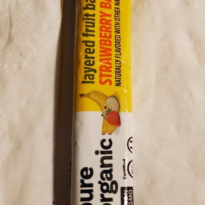 photo of Pure Organic Strawberry Banana layered fruit bars shared by @findingnewways on  27 May 2022 - review