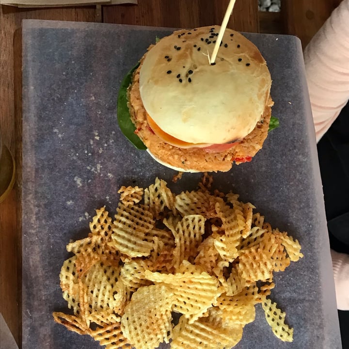 review photo of El Patio Lanusita Hamburguesa veggie shared by @abru95 on 19 Jun 2022 - review