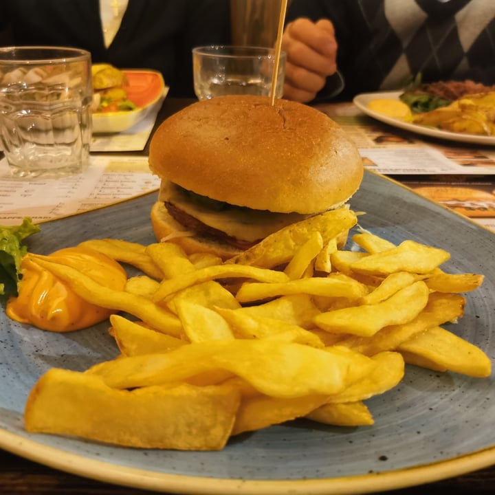 photo of Old Wild West No Meat Burger shared by @alessiacernigoj on  31 Mar 2022 - review