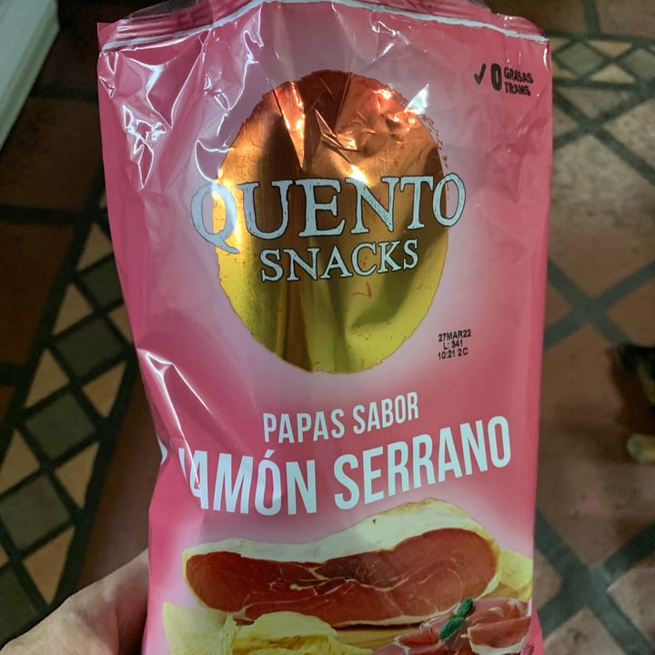 photo of Quento Snacks Papas sabor Jamón Serrano shared by @jacquelinechaves on  12 Dec 2021 - review