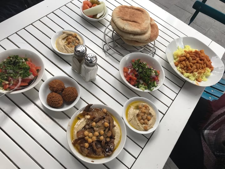photo of Ben-Sira Hummus Hummus with mushrooms shared by @stacey on  18 May 2019 - review