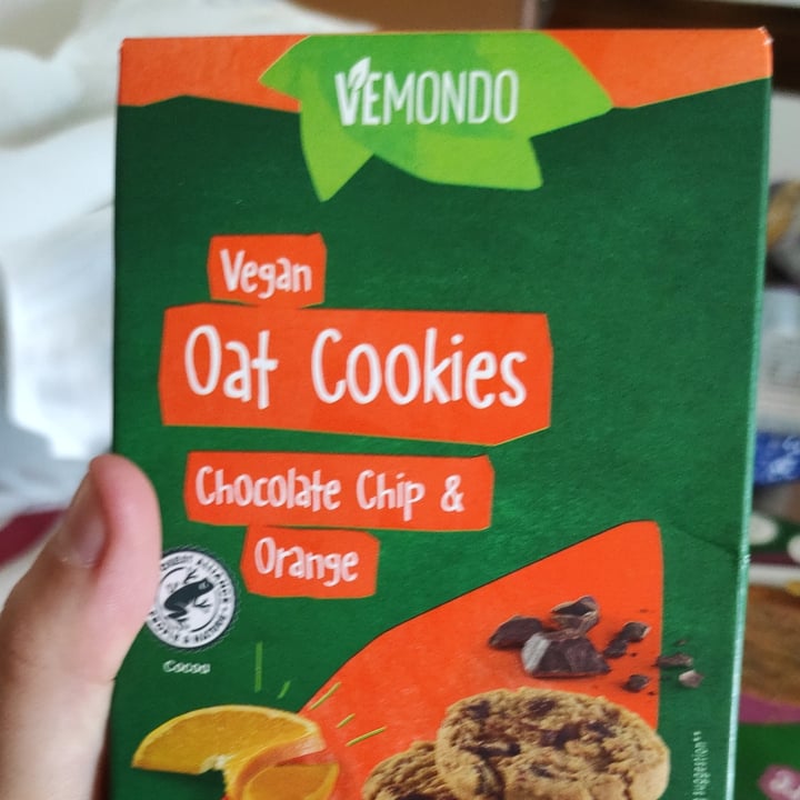 photo of Vemondo Oat Cookies Choc Chunks and Orange shared by @noemidip on  13 Nov 2022 - review
