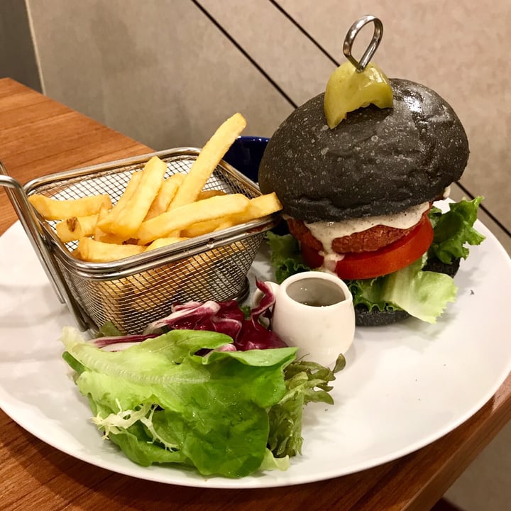 review photo of VegFarm無國界蔬食餐廳 BBQ烤肉堡 shared by @imhungminmin on 10 Jul 2019 - review