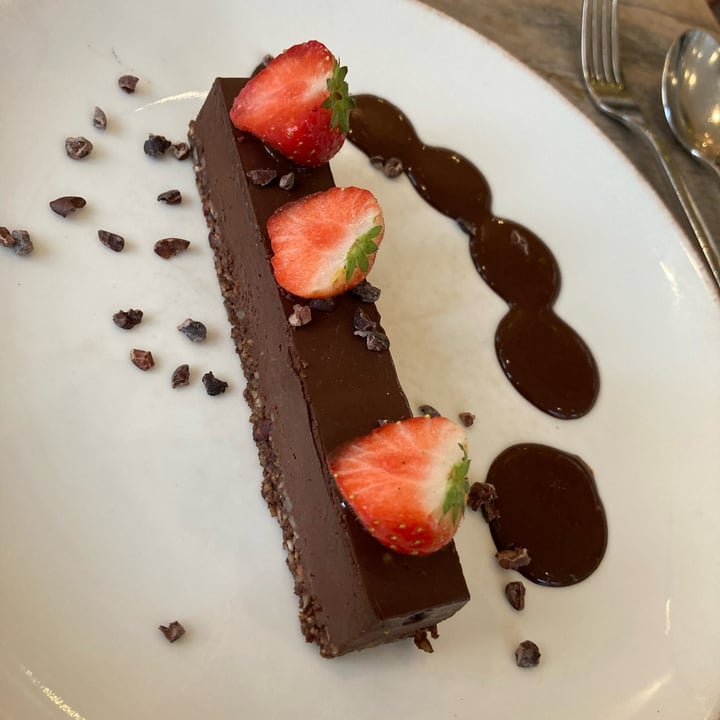 photo of Farmacy Raw Chocolate Tart shared by @giuliacantamessi on  13 Dec 2022 - review