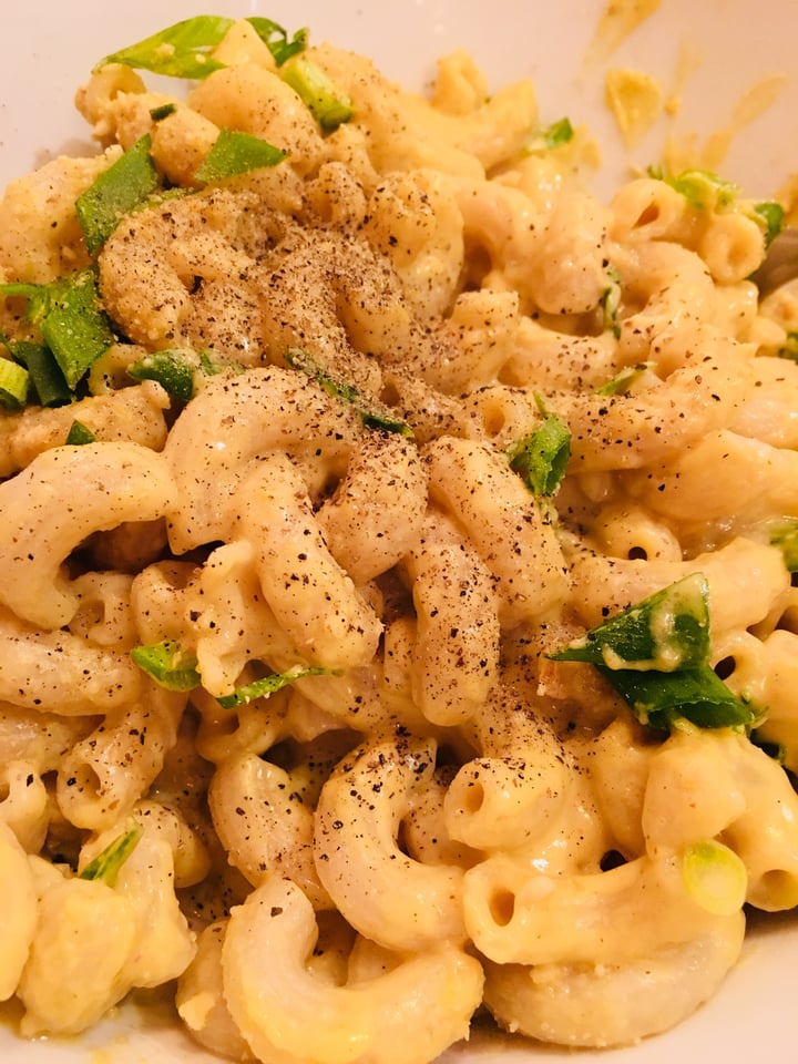 review photo of MeeT in Yaletown Mac and cheez shared by @debbieeatsplants on 16 Apr 2018 - review