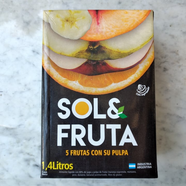 photo of Sol & Fruta 5 frutas con su pulpa shared by @vickycorrea on  08 Feb 2022 - review