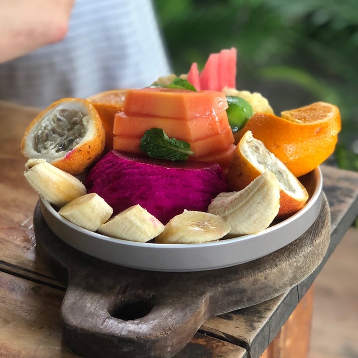 photo of The Shady Shack Gone Troppo (fruit platter) shared by @jenniferj1s on  12 Mar 2020 - review