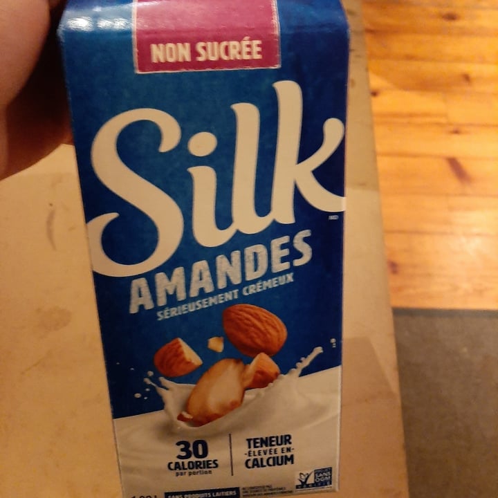photo of Silk 30 Cal Almond Milk shared by @alix04 on  16 Nov 2020 - review