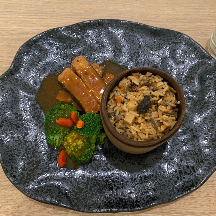 photo of elemen Classic @ Great World Kale Tofu With Wild Rice shared by @qiiaannn on  25 May 2022 - review