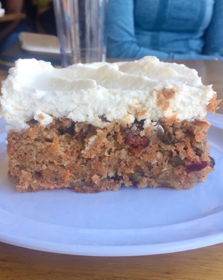 photo of Vegan East Carrot Cake shared by @mariajamison on  27 Mar 2020 - review