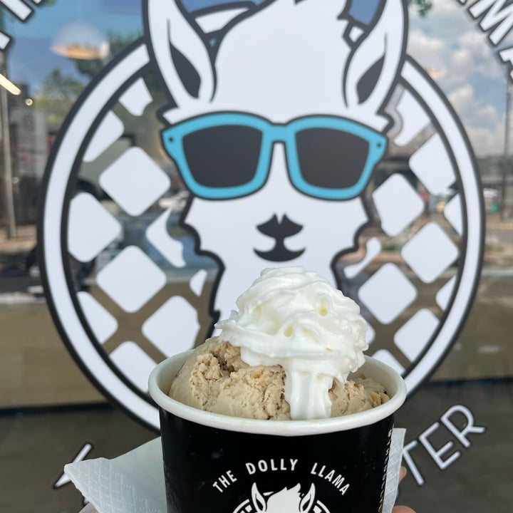 photo of The Dolly Llama Vegan Peanut Butter Crunch shared by @vivalaviolet on  20 Jun 2022 - review