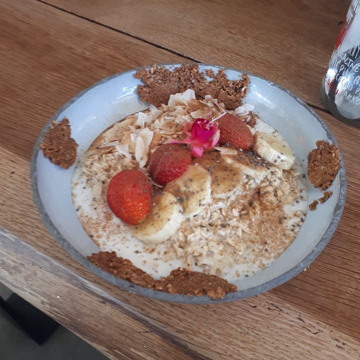photo of Scheckter's RAW Gourmet Cocoa smoothie bowl shared by @gaya on  17 Mar 2021 - review