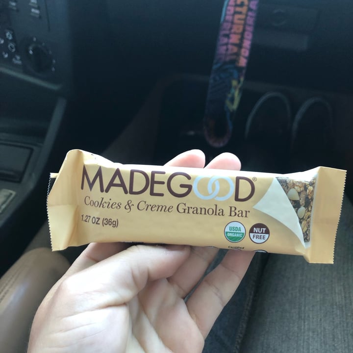 photo of Made Good Cookies and cream granola bars shared by @gnargnarbinks402 on  19 Jun 2022 - review