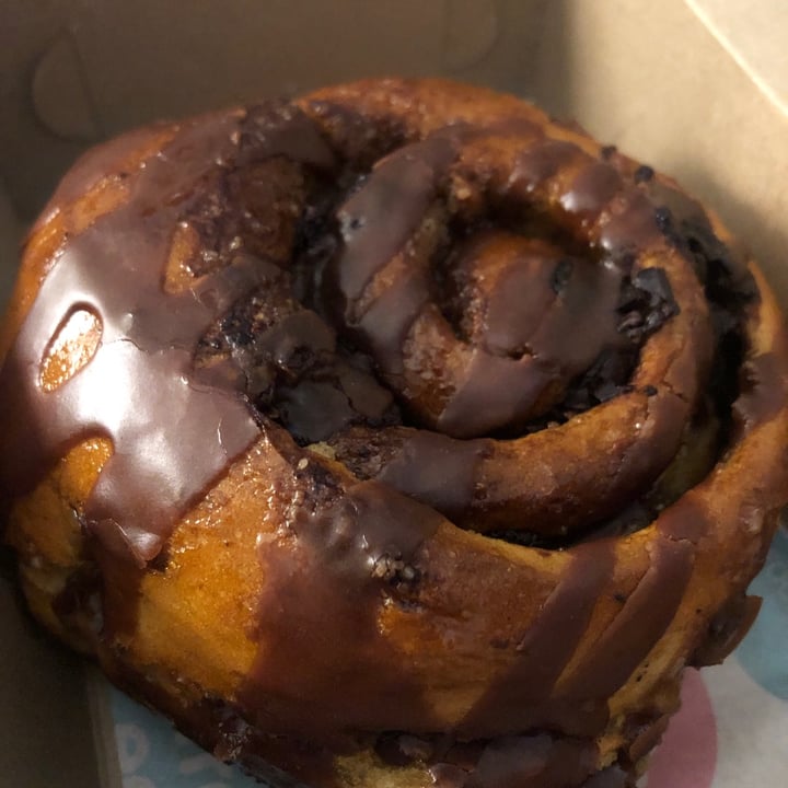 photo of Fresh Earth Food Store Chocolate sour dough Chelsea bun shared by @mothercitymatt on  26 Feb 2021 - review