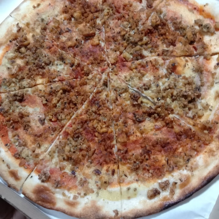 photo of WS Deli Experience Store Tofu Crumble Pizza shared by @rajesv on  08 May 2022 - review