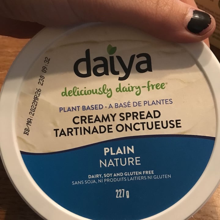 review photo of Daiya Plain Cream Cheeze Style Spread shared by @antispeciste on 02 Dec 2021 - review