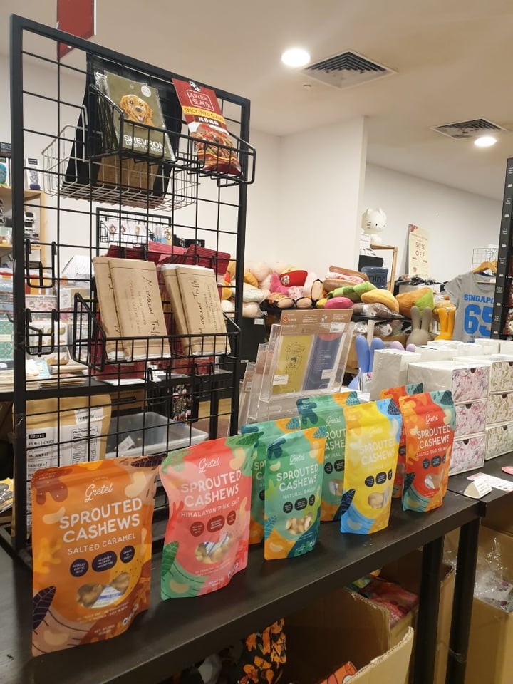 photo of Gretel Gretel Sprouted Cashews Natural Baked shared by @kimsesa912 on  22 Jan 2020 - review