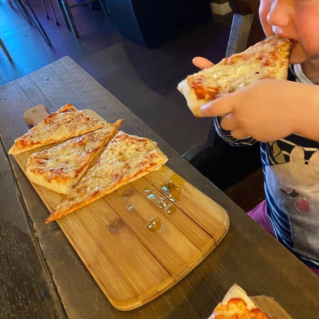 Photo of the dish “Kid’s Margarita Pizza”