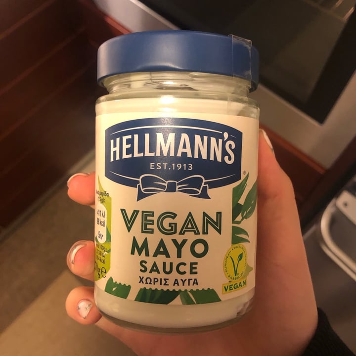 photo of Hellmann’s Hellman’s Vegan Mayonnaise shared by @eleanamat on  24 Dec 2020 - review