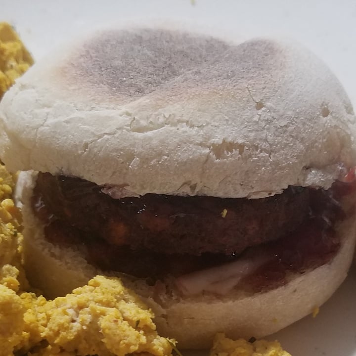 photo of MorningStar Farms Hot & Spicy Sausage Patties shared by @caseyveganforlife on  13 Jul 2021 - review