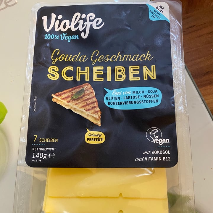 photo of Violife Gouda Geschmack Scheiben shared by @greenhappy on  05 Jan 2021 - review