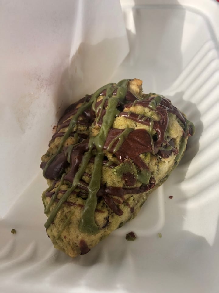 photo of Dulce Vegan Bakery & Cafe Matcha Chocolate Scone shared by @courtlynn on  10 Jan 2020 - review