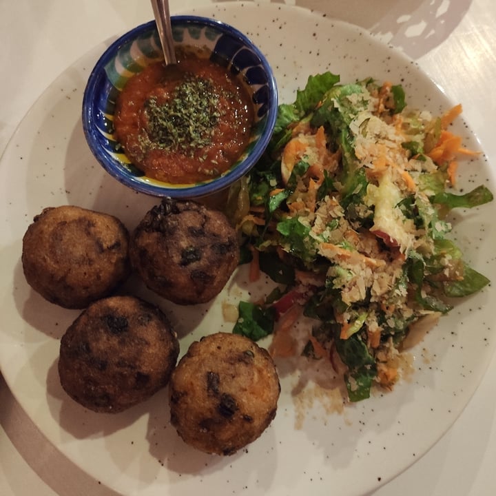 photo of La Goma Albóndigas de pan con verduras shared by @noeee on  19 Oct 2020 - review