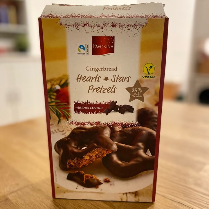 review photo of Favorina Gingerbread Hearts Stars Pretzels shared by @chrismorello on 09 Nov 2022 - review