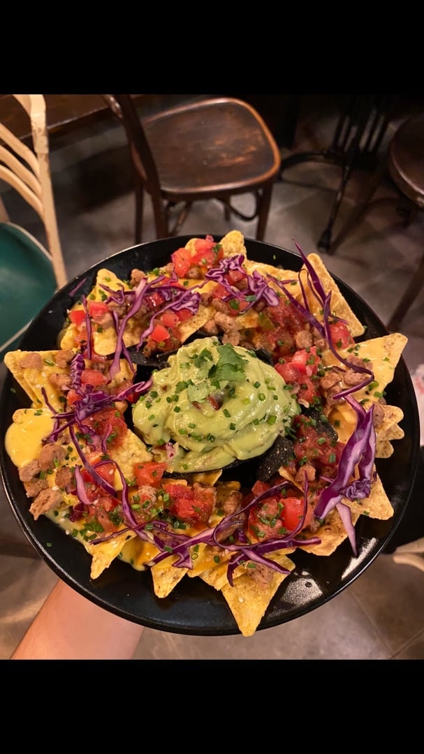 photo of Mad Mad Vegan Nachos don jalisco shared by @cgo98 on  08 Mar 2020 - review