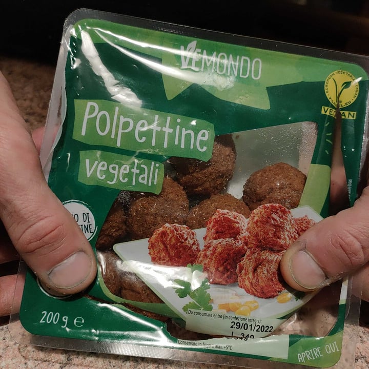 photo of Vemondo Polpette Vegane shared by @leilare on  08 Jan 2022 - review