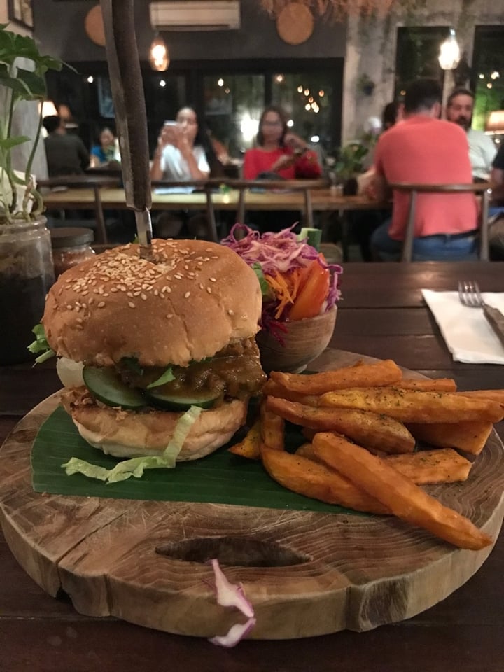 review photo of Ingka Restaurant Bali Tempeh burger shared by @itsallinpictures on 07 Jan 2020 - review