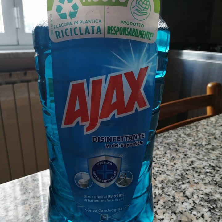photo of Ajax Ajax Disinfettante Multi-superficie shared by @giacomo84 on  18 Apr 2021 - review