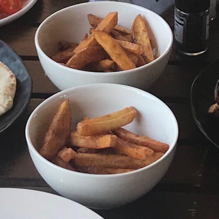 photo of Asher's Corner Cafe @ Ashers Farm Sanctuary Hand Cut Chips shared by @landilewis on  26 Jul 2020 - review