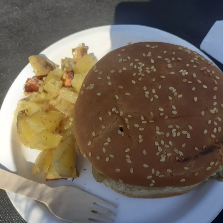 photo of Ippoasi ONLUS Burger E Patatine shared by @lisistrata on  20 Mar 2022 - review