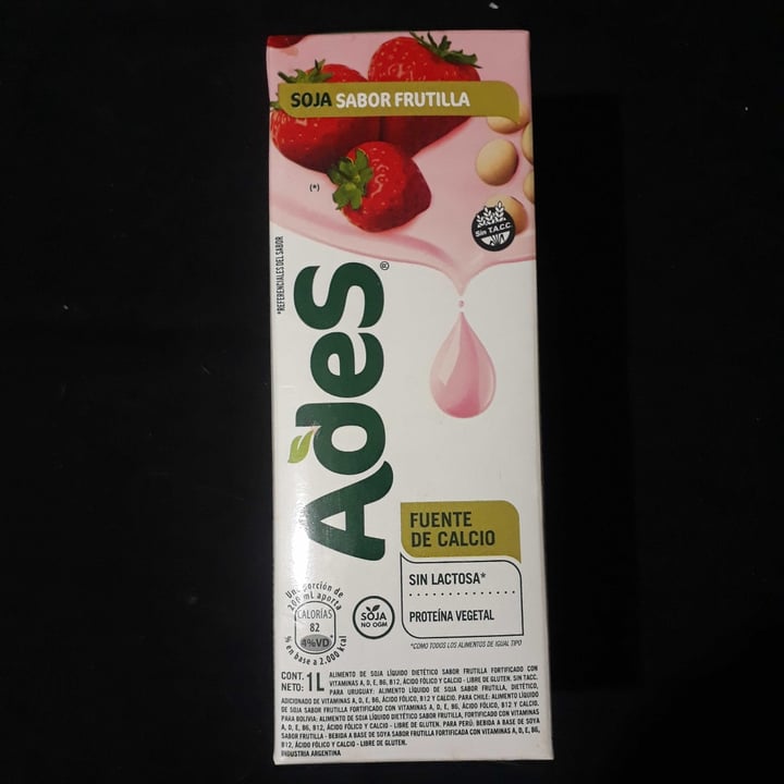 photo of Ades Soja sabor Frutilla shared by @soledadvegana1 on  19 Mar 2022 - review