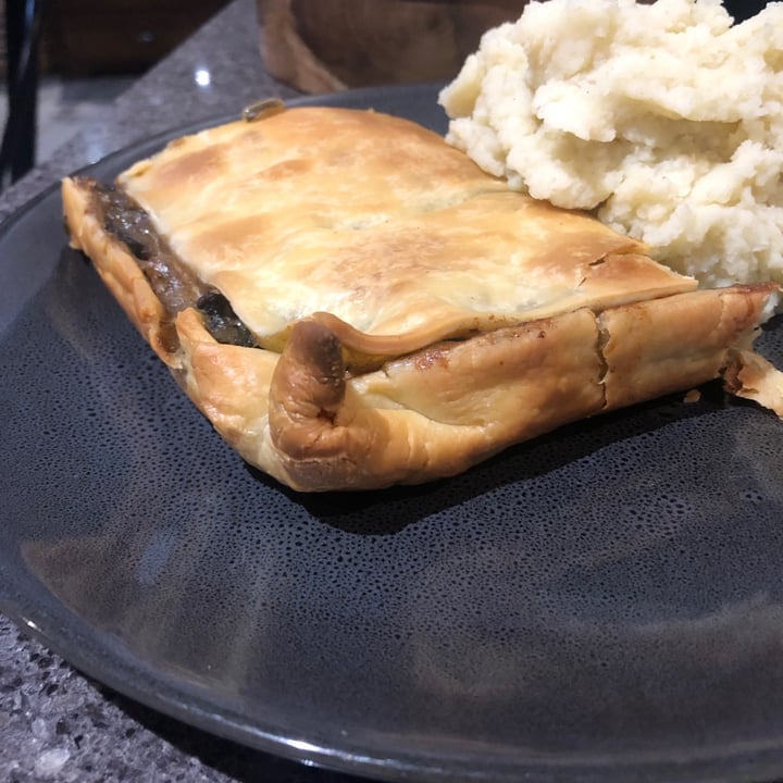 photo of Borg’s Puff Pastry shared by @min24 on  16 Jun 2021 - review