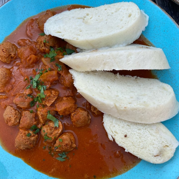 photo of Vegan's Prague Goulash shared by @alessiacarrara on  27 Mar 2022 - review