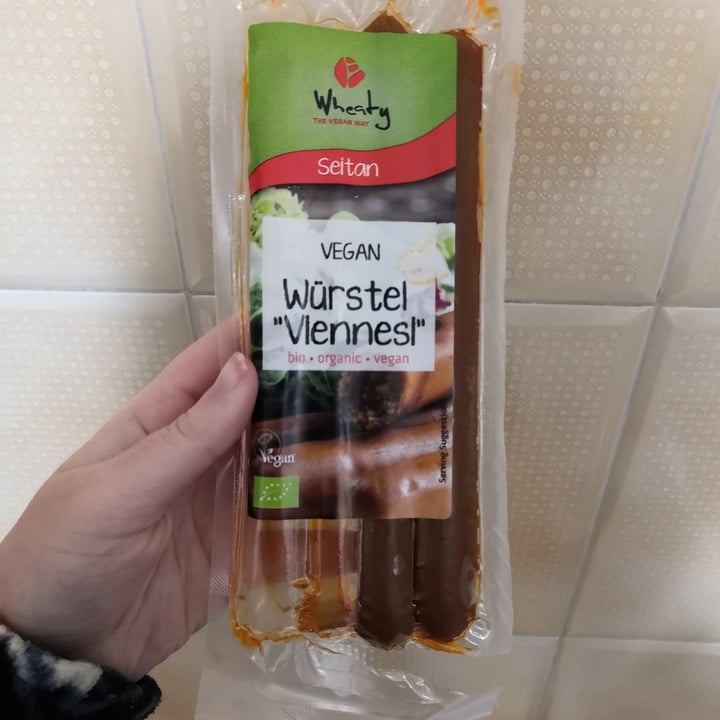 photo of Wheaty Würstel Viennesi shared by @pigsarecutex on  09 Dec 2020 - review