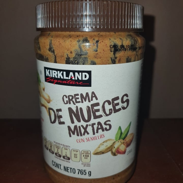 photo of Kirkland Signature Crema de nueces mixtas shared by @criparu on  12 Jun 2021 - review