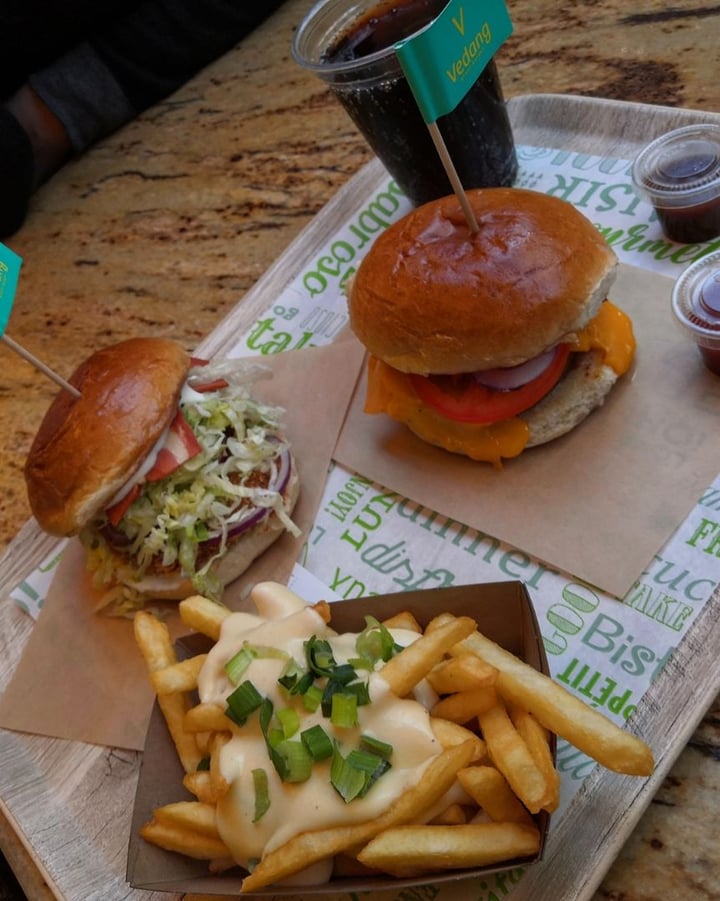 photo of Vedang @ Mall of Berlin Burger shared by @clairemack on  20 Mar 2020 - review