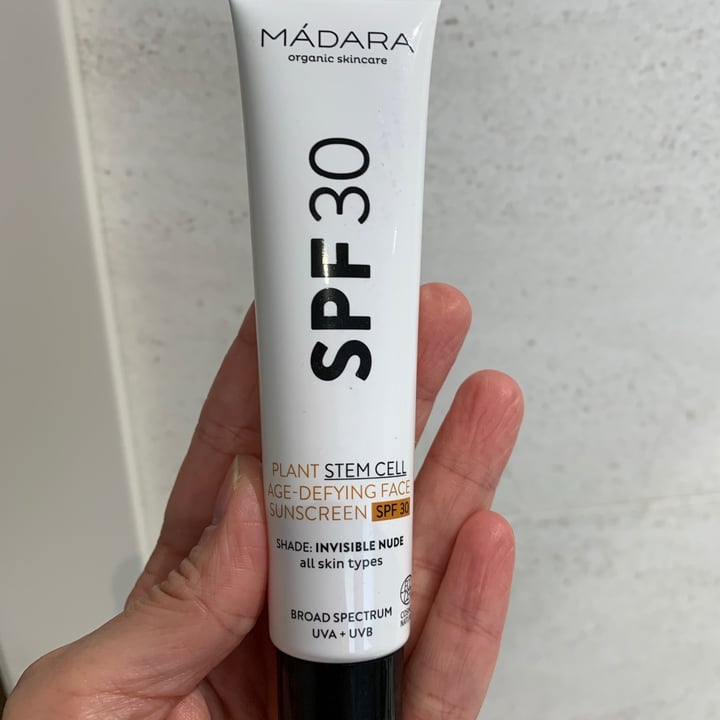 review photo of Mádara Organic Skincare Plant StemCell Age Defying Face SunScreen shared by @marisaenelmundo on 10 Nov 2020 - review